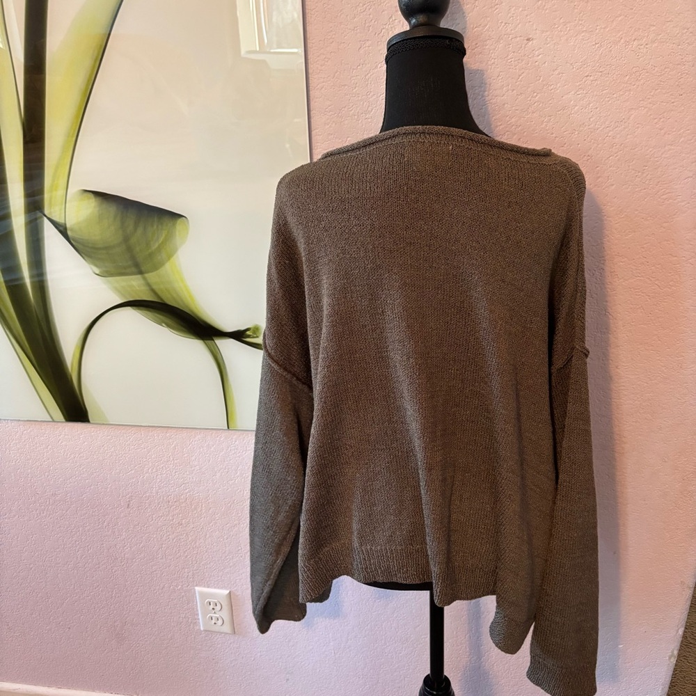 Sweater size M/L - Picture 3 of 5
